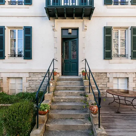 Superbe Maison Familiale Avec Jardin Au Coeur De *