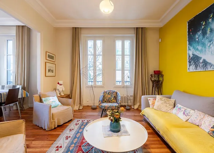 Superbe Maison Familiale Avec Jardin Au Coeur De Biarritz