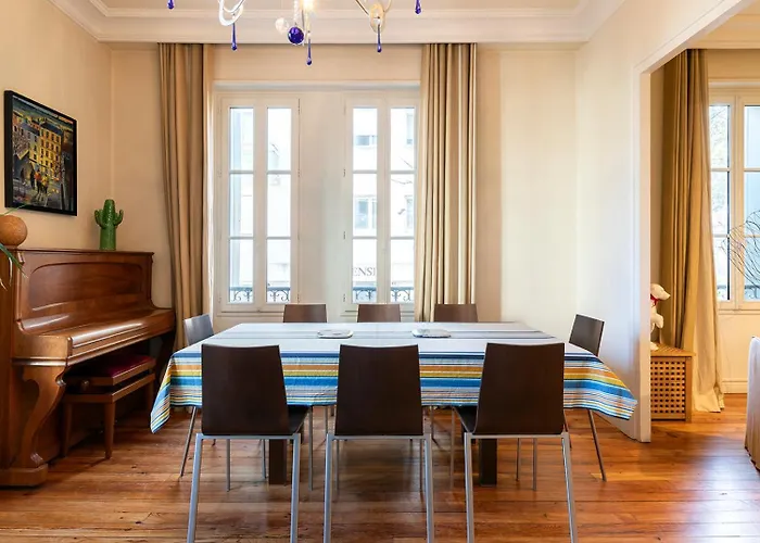 Vikendica Superbe Maison Familiale Avec Jardin Au Coeur De Biarritz